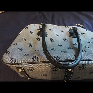 Preloved and gently used Dooney and Bourke Bag